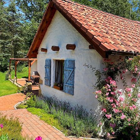 Bungalov Trapani Ruzova Dış mekan fotoğraf